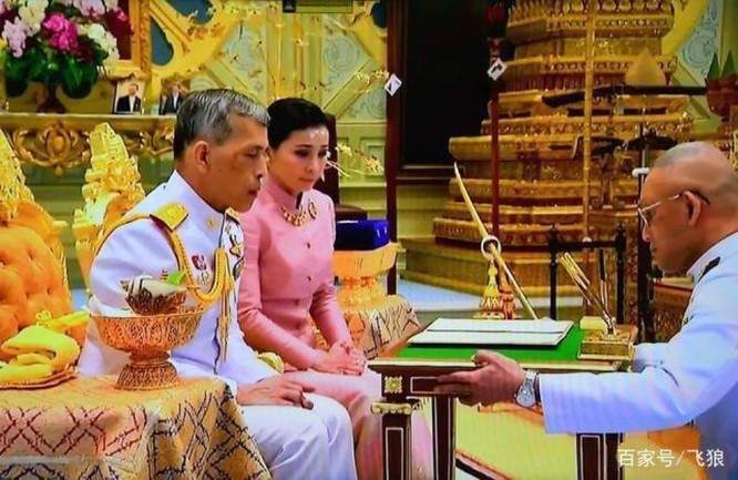 Phạm tội bất trung với nhà vua và âm mưu tiếm ngôi Hoàng hậu, “Hoàng quý phi” Thái Lan bị phế truất ảnh 7