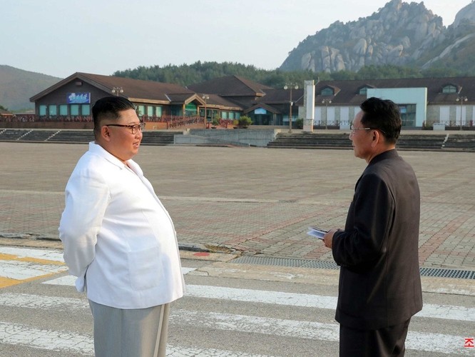 Điều gì khiến ông Kim Jong-un tức giận bắt dỡ bỏ các công trình do Hàn Quốc xây dựng ở Khu du lịch núi Kim Cương ảnh 2