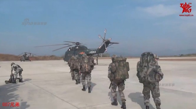 Diễn tập đột kích Hồng Kông, máy bay trực thăng chở quân đâm vào núi, 11 quân nhân Trung Quốc tử nạn ảnh 4