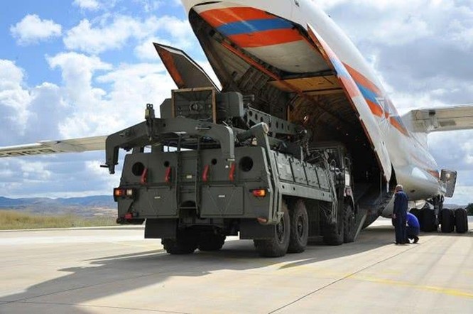 Thổ Nhĩ Kỳ dùng máy bay Mỹ làm mục tiêu thử nghiệm tên lửa Nga, Washington nổi xung, quan hệ Mỹ - Thổ nguy cơ ngày càng xấu ảnh 1