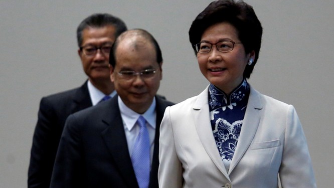 25 nghị sĩ Hồng Kông đưa ra nghị án yêu cầu luận tội bà Carrie Lam ảnh 4