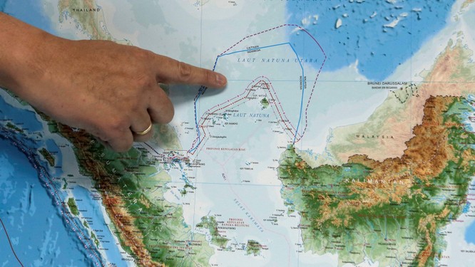 Trung Quốc cho tàu xâm nhập vùng đặc quyền kinh tế, Indonesia phản kháng quyết liệt ảnh 1