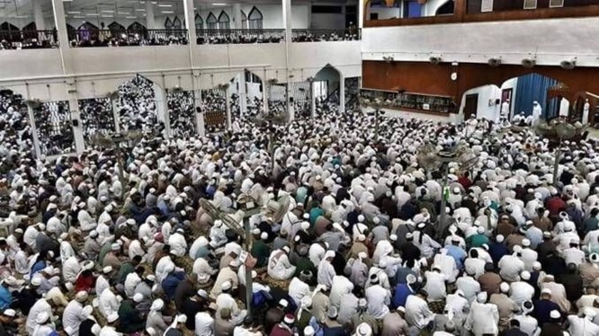 Malaysia phong tỏa toàn quốc, đóng cửa biên giới sau một buổi lễ cầu nguyện tại thánh đường Hồi giáo ảnh 2