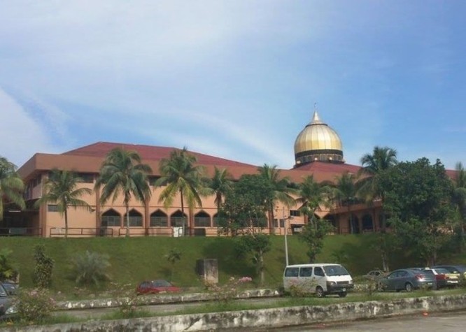 Malaysia phong tỏa toàn quốc, đóng cửa biên giới sau một buổi lễ cầu nguyện tại thánh đường Hồi giáo ảnh 1