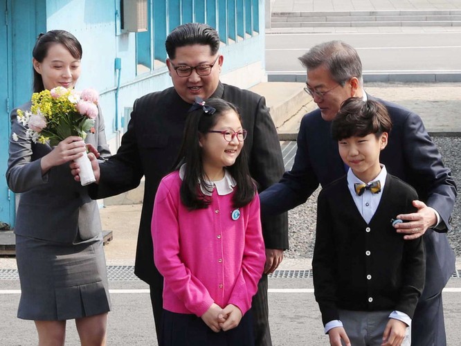 Triều Tiên: Đại tá Hyon Song-wol thay thế vai trò của bà Kim Yo-jong bên cạnh lãnh tụ Kim Jong-un ảnh 5