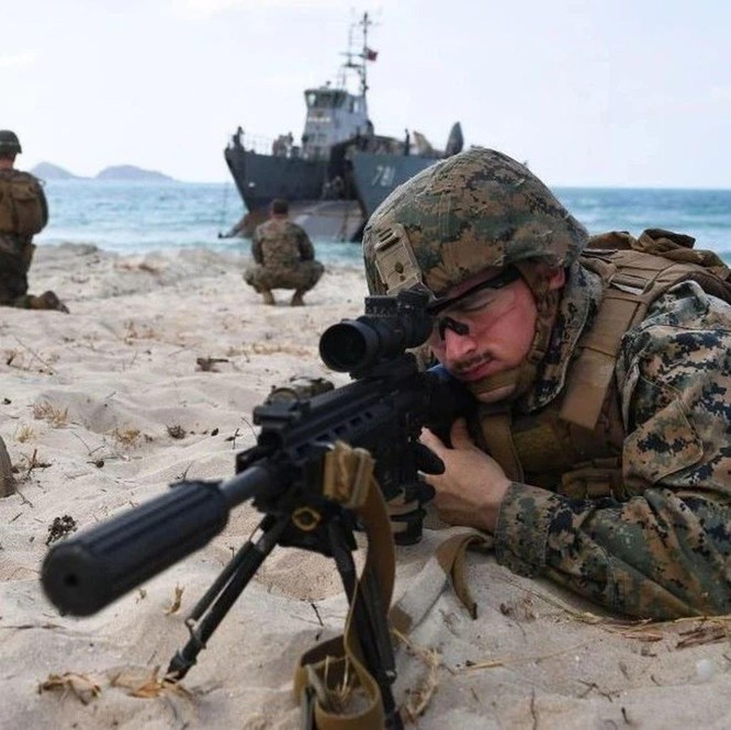 Cựu Tư lệnh NATO: Mỹ sẽ tiến hành “chiến tranh du kích” với Trung Quốc trên Biển Đông ảnh 3