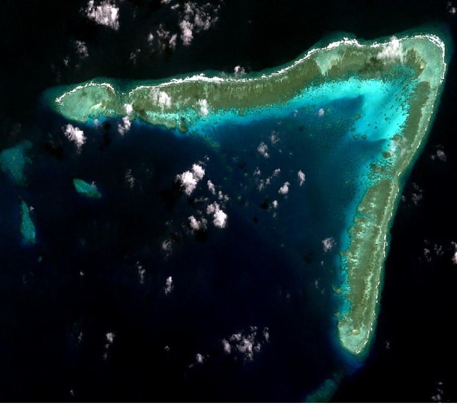 Philippines phản đối Trung Quốc tập kết 220 tàu dân quân biển ở đá Ba Đầu ảnh 3
