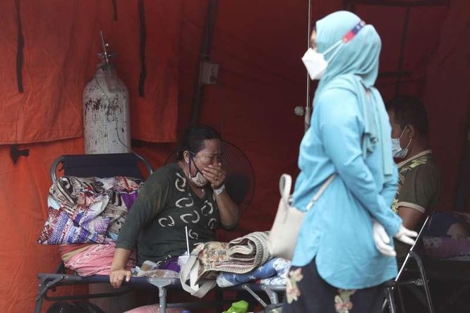 IFRC: Indonesia đã ở bên bờ vực thẳm của đại dịch COVID-19 ảnh 2