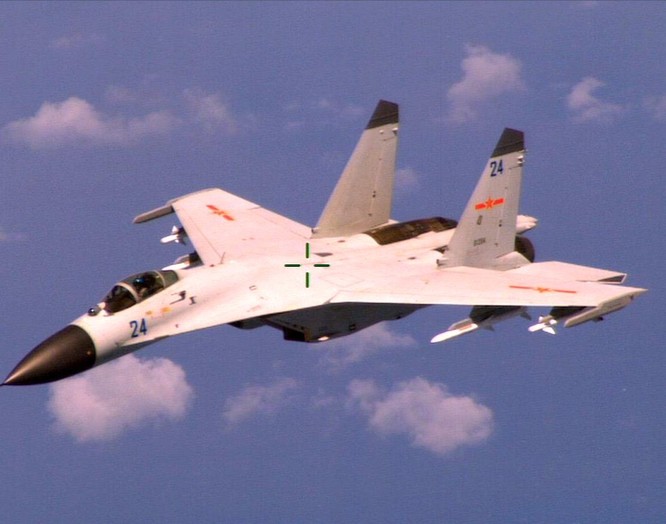 Không quân Trung Quốc bắt đầu thay đổi kiểu sơn máy bay để giữ bí mật ảnh 2