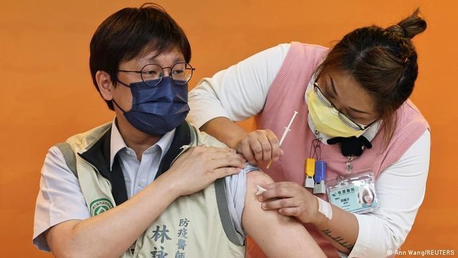  Đài Loan cho phép tiêm vaccine nội mặc dù đang thử nghiệm giai đoạn ba ảnh 2