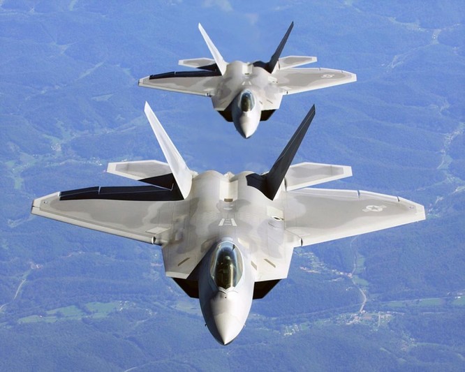 Truyền thông Trung Quốc đánh giá J-20 sánh ngang F-22, Mỹ nói chỉ như F-117A ảnh 3