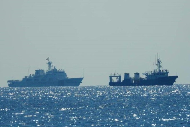 Đụng độ trên Biển Đông, tàu Hải Cảnh Trung Quốc ngăn chặn tàu Philippines tiếp tế cho binh sĩ ảnh 4