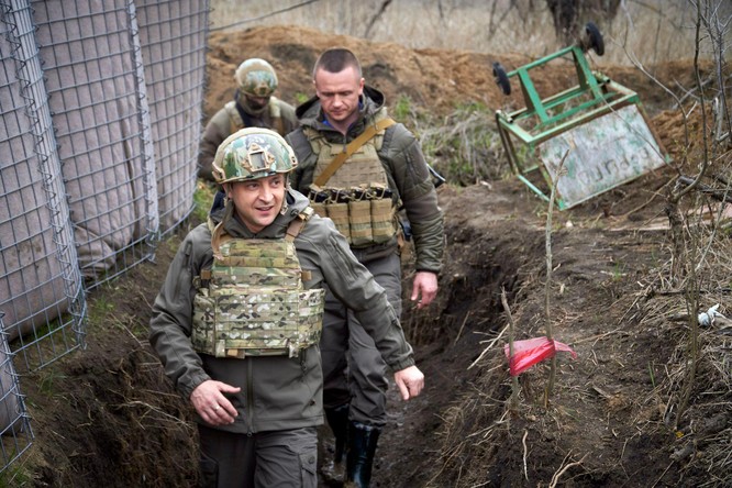 Nga và Ukraine ráo riết chuẩn bị chiến tranh. Đâu là sự thật? ảnh 5