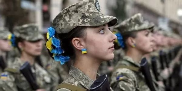 Ukraine: phụ nữ mang thai và có con cũng phải đăng ký nghĩa vụ quân sự ảnh 3