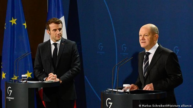 Khủng hoảng Ukraine: Mỹ dọa trừng phạt Tổng thống Putin, Đức và Pháp muốn giải pháp ngoại giao ảnh 1