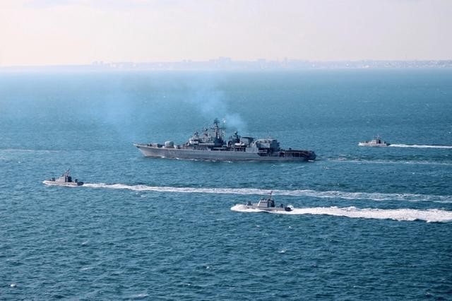 Ukraine tự đánh đắm soái hạm của Hải quân để tránh rơi vào tay quân Nga ảnh 4
