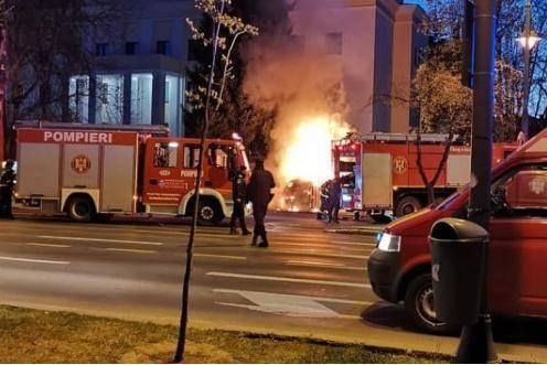 Đại sứ quán Nga ở Romania bị tấn công khủng bố bằng xe hơi? ảnh 1