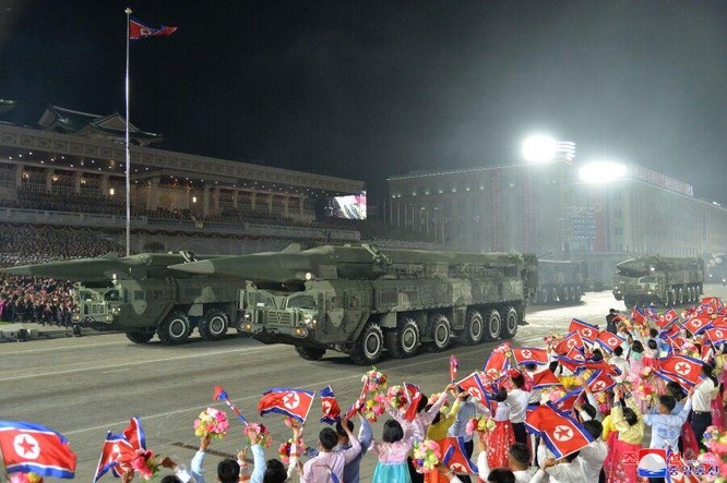 Triều Tiên phóng thử tên lửa siêu thanh đạt tốc độ Mach 11 nhanh nhất trước nay ảnh 2