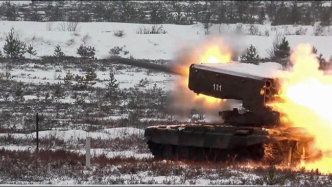 Để cứu vãn tình hình ở Donbass, Mỹ xem xét viện trợ hệ thống phóng loạt rocket cho Ukraine ảnh 5