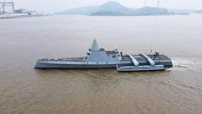 Trung Quốc khoe thử nghiệm thành công tàu 200 tấn không người lái tự hành trên biển ảnh 2