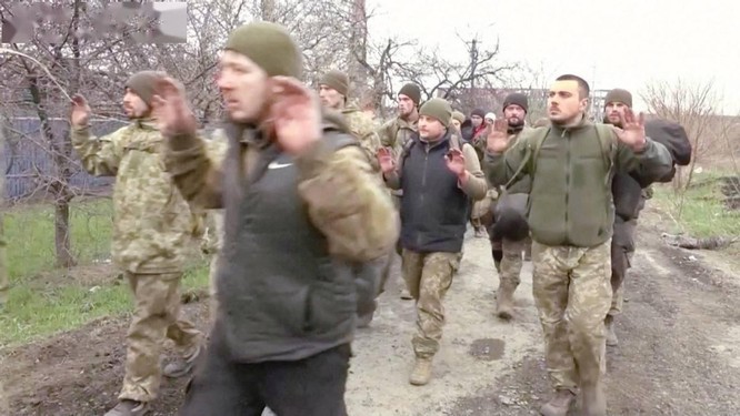 Hai lính Mỹ bị bắt ở Ukraine “sám hối” trên truyền thông Nga ảnh 5