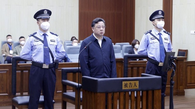 Trung Quốc: 6 thành viên “băng đảng Tôn Lực Quân” ra hầu tòa ảnh 2