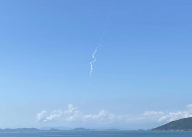 Cơ quan phòng vệ Đài Loan: PLA phóng 11 tên lửa Dongfeng ra ba khu vực biển phía đông Đài Loan ảnh 1
