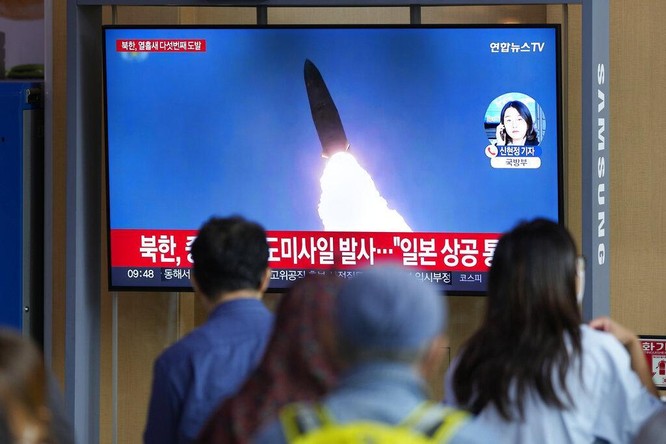 Triều Tiên gây bất ngờ khi phóng tên lửa bay xa 4.600 km qua lãnh thổ Nhật Bản ảnh 5