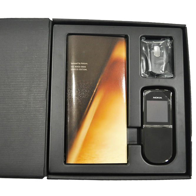 Phiên bản Nokia 8 kỷ niệm “huyền thoại” 8800 Sirocco sẽ ra mắt cuối tháng 2? ảnh 1