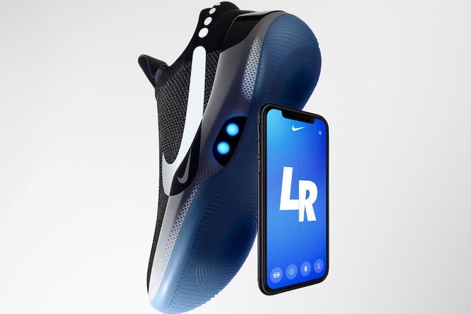 Nike ra mắt Adapt BB: Mẫu giày thông minh tự động buộc dây nhờ... iPhone ảnh 2