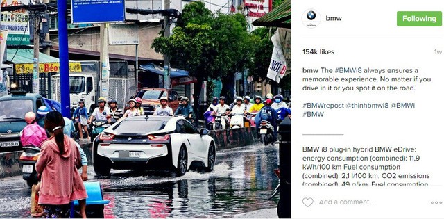 Hình ảnh BMW i8 lội nước tại Sài Gòn gây xôn xao trên mạng xã hội nước ngoài - Ảnh 1.