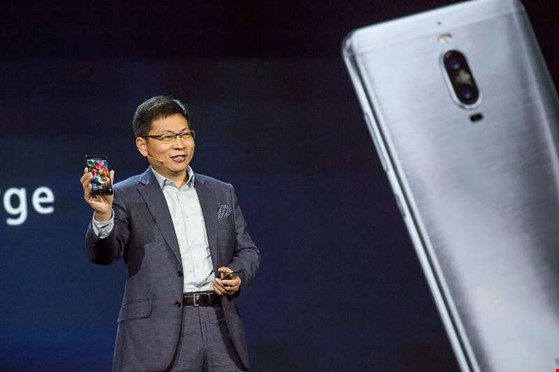 Huawei hé lộ điện thoại trí thông minh nhân tạo AI ảnh 2