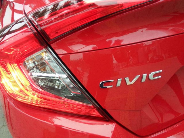 Cận cảnh Honda Civic thế hệ mới tại đại lý ở Hà Nội ảnh 6