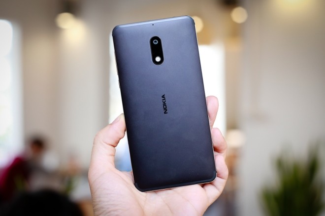 'Mở hộp' Nokia 6 đầu tiên về Việt Nam