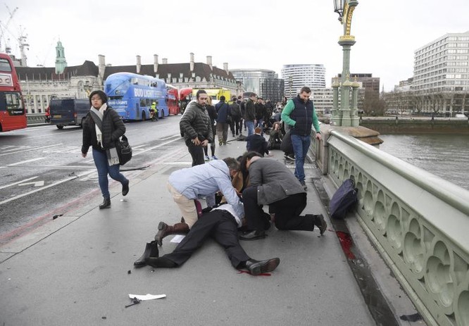 Cập nhật vụ tấn công “khủng bố” London ảnh 3
