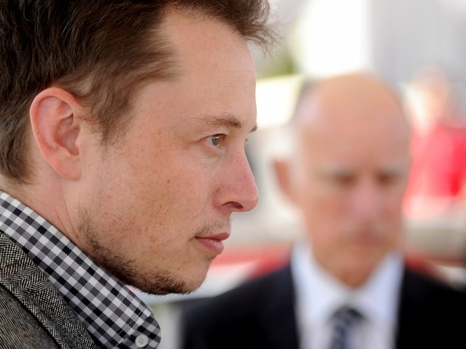 Một ngày “bận rộn đến từng giây” của Elon Musk, chủ hãng xe điện Tesla ảnh 14