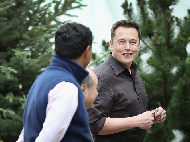 Một ngày “bận rộn đến từng giây” của Elon Musk, chủ hãng xe điện Tesla ảnh 2