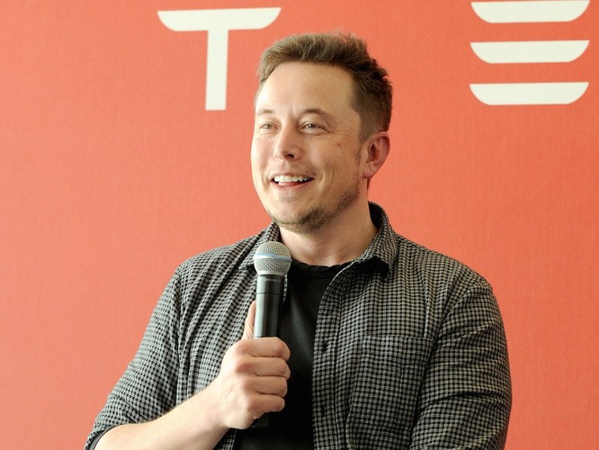 Một ngày “bận rộn đến từng giây” của Elon Musk, chủ hãng xe điện Tesla ảnh 3