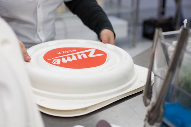 Được làm bởi robot, những chiếc pizza này sẽ là đối thủ đáng gờm của Dominos và Pizza Hut? - Ảnh 15. Được làm bởi robot, những chiếc pizza này sẽ là đối thủ đáng gờm của Dominos và Pizza Hut? - Ảnh 15.