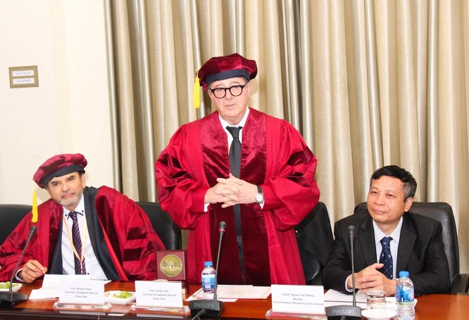 GS. Torello Lotti bày tỏ niềm vinh dự khi được nhận chức danh Giáo sư Danh dự