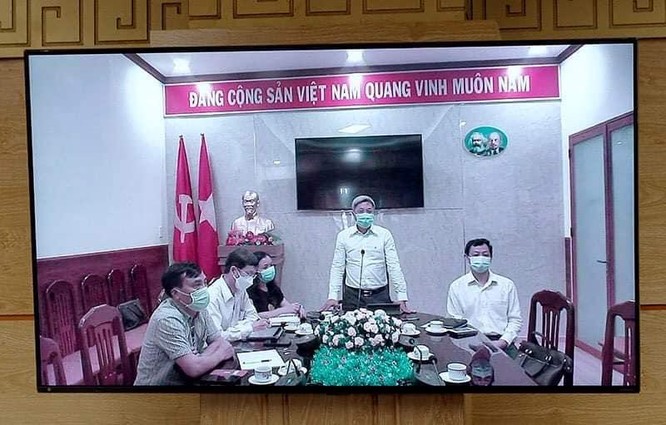 Thủ tướng Nguyễn Xuân Phúc: Chính phủ, Bộ Y tế đánh giá cao sự hy sinh của các “chiến sĩ áo trắng” ảnh 2