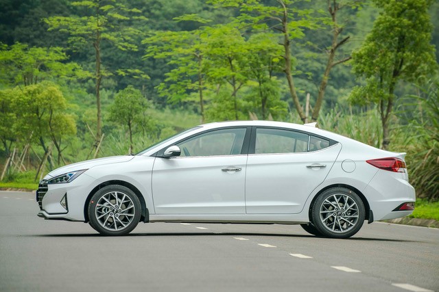 Hyundai Elantra mới giá cao nhất 769 triệu tại Việt Nam ảnh 2
