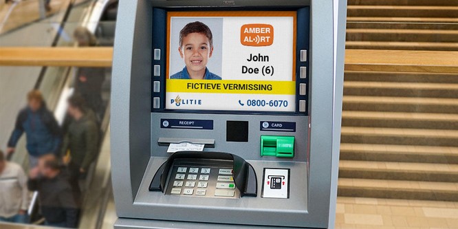 Thông báo trẻ em mất tích trên màn hình máy ATM ảnh 1