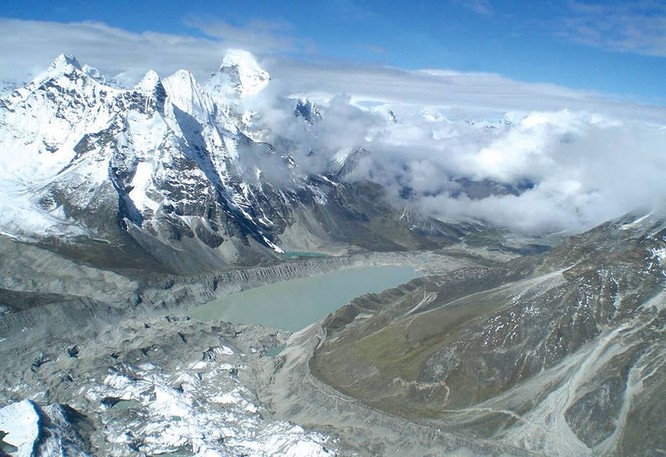 Sông băng ở Himalaya tan với tốc độ báo động ảnh 2