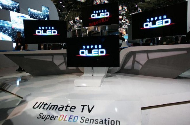 Samsung đang tiến gần hơn bao giờ hết tới công nghệ TV QD-OLED, hứa hẹn sẽ là đối trọng đáng gờm với TV OLED của LG - Ảnh 2.