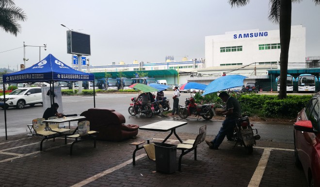Samsung chuyển nhà máy sang Việt Nam vì thương chiến, thành phố Trung Quốc đang sầm uất bỗng chốc biến thành thành phố ma - Ảnh 4.