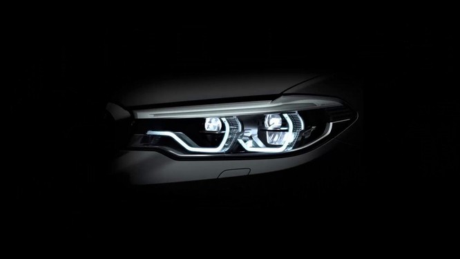 Hệ thống đèn chiếu sáng Matrix LED trên những xe BMW 5 - Series