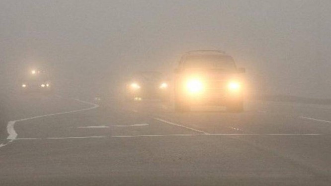 Lái xe gặp phải sương mù cần chú ý điều gì để đảm bảo an toàn? ảnh 6