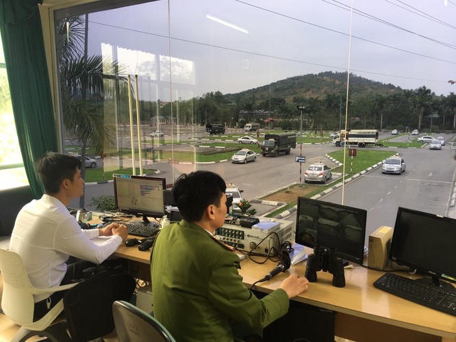 Hơn 100 xe ô tô tập lái hoạt động hết công suất tại Trung tâm Đào tạo và sát hạch lái xe trường Đại học PCCC (địa chỉ tại huyện Lương Sơn – Hòa Bình). Ảnh: Hoàng Hiệp