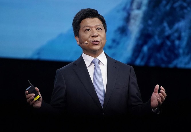Chủ tịch luân phiên của Huawei Guo Ping tại sự kiện Huawei Connect 2020. Ảnh: Reuters.